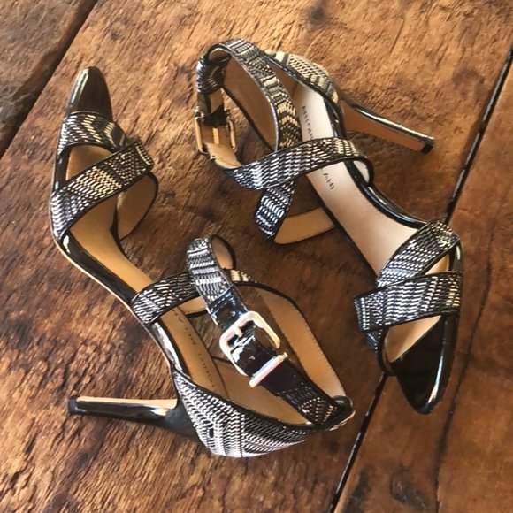 DONATED!! Antonio Melani white & black woven - Picture 5 of 8